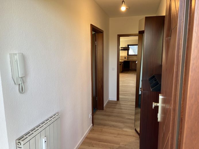 Otwarty 2-pokojowy apartament z balkonem i widokiem na Johannisberg – Flur Eingangsbereich