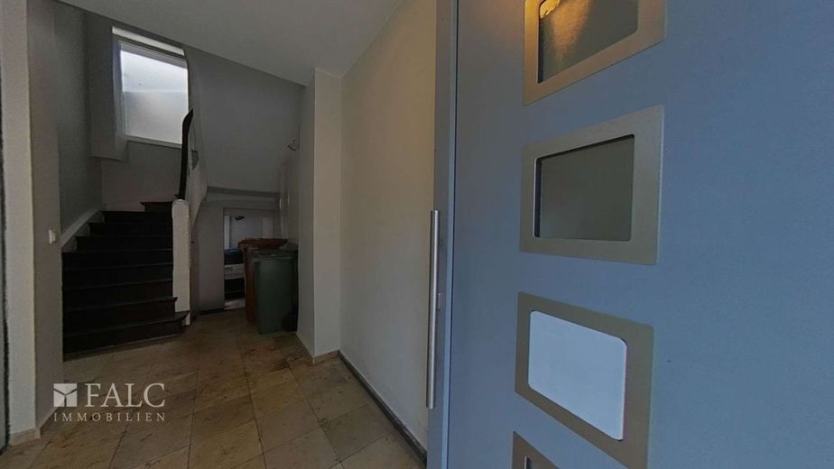 Renditestarkes Wohn- und Geschäftshaus in absoluter Spitzenlage von Neuwied-Stadt - Luisenplatz – Haus Eingang