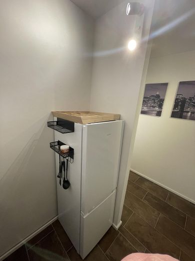 Renoviertes Studio in Bogenhausen nahe Herzogpark – Küche
