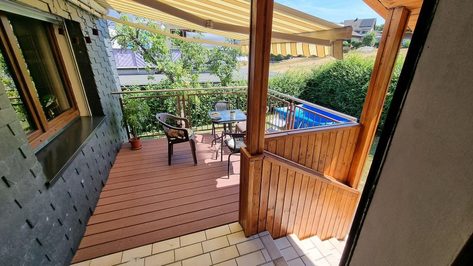Hochwertiges Einfamilienhaus Alsdorf bei Betzdorf – Terrasse