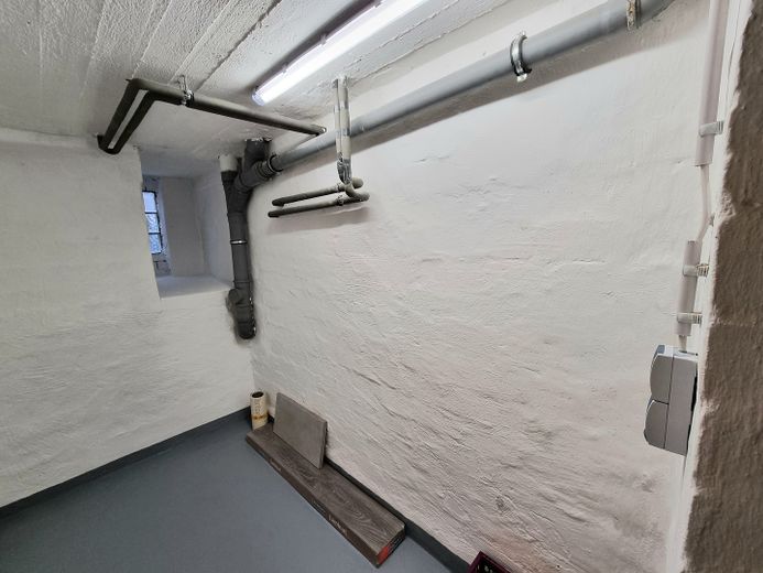 (AK5601) Ampio appartamento di 3 locali con terrazza esposta a sud. – Mieterkeller