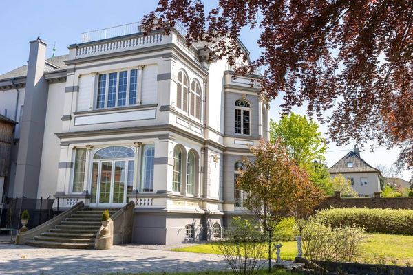 Modernes Penthouse-Flair im historischen Ambiente - Dachgeschosswohnung mit Designanspruch