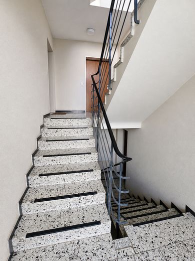 Provisionsfrei: Gepflegte 3-Zimmer-Wohnung mit Südwestbalkon – ab Dezember bezugsfrei – Gepflegtes Treppenhaus