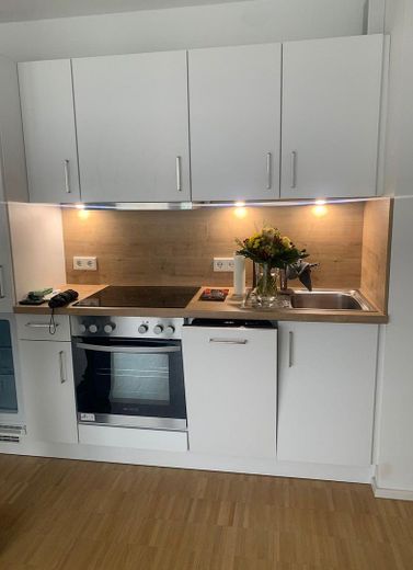 1-Zimmer Appartment mit Dachterrasse im wunderschönen Marina Quartier HC47 – Kochen