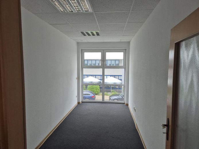 187 qm Büro/Gewerbewohnung in guter Geschäftslage zu vermieten – Büro3