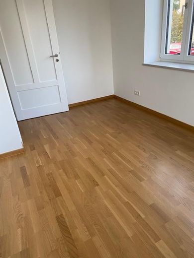 Ekskluzywne mieszkanie na ostatnim piętrze z 4 pokojami i dużym balkonem – Arbeitszimmer