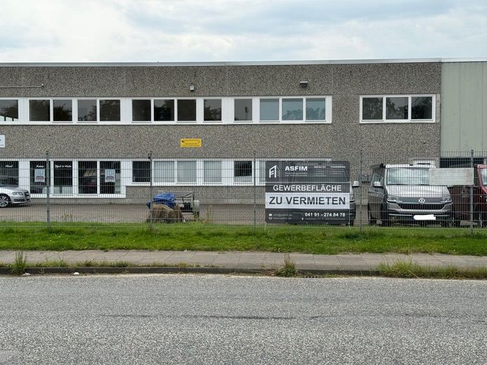 *Ihr neuer Standort im Gewerbepark Henstedt-Ulzburg !!!* – Aussenansicht aktuell 4