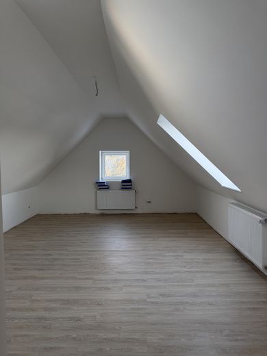 Frisch modernisierte 2,5-Zimmer Dachgeschosswohnung in Salzhausen – Foto 6