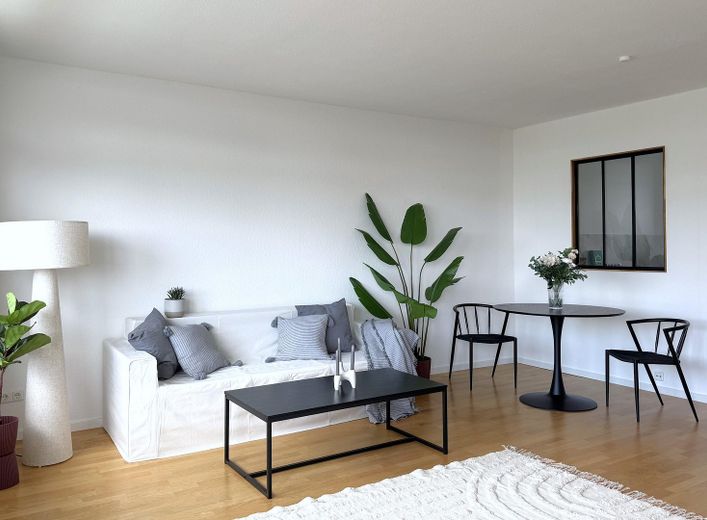 *ZONDER COURTAGE* Stijlvol gemoderniseerd 2-kamer appartement met droomuitzicht & groot zonnebalkon – Foto 14
