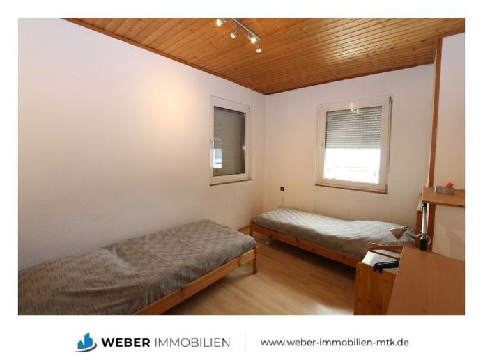 ++ ZWEI Häuser + EIN Preis +  Garten + DOPPEL-Garage + sofort FREI ++ – Zimmer 1 im EG Vorderhaus