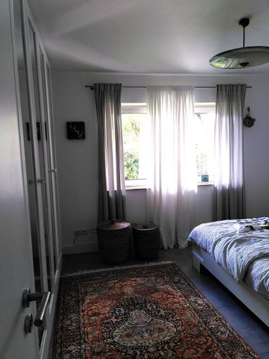PF-Friedenstraße: curato appartamento di 3,5 locali con balcone, tranquilla posizione nel verde - SENZA PROVVIGIONE – SZ mit Einbauschränken rechts