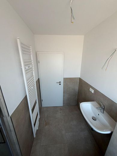 2-3 Zimmer Wohnungen: Erstbezug nach Kernsanierung – Moderne Wohnungen in zentraler Lage von Lehrte – Badezimmer 2 Zi. Wg.