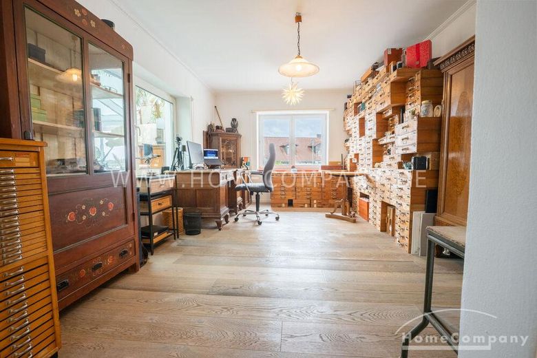 Außergewöhnlicher Designer-Bungalow mit Indoor-Pool, Heimkino  &  Smart-Home in ruhiger Naturlage – 5fe764aeca0e3cedfba6efaa55cb60ec5a1d2cc6.jpg