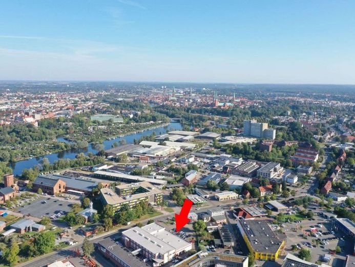 4,93 % Rendite - langfristig vermietete Gewerbeimmobilie (A.T.U.-Werkstatt) in Lübeck – Foto 1