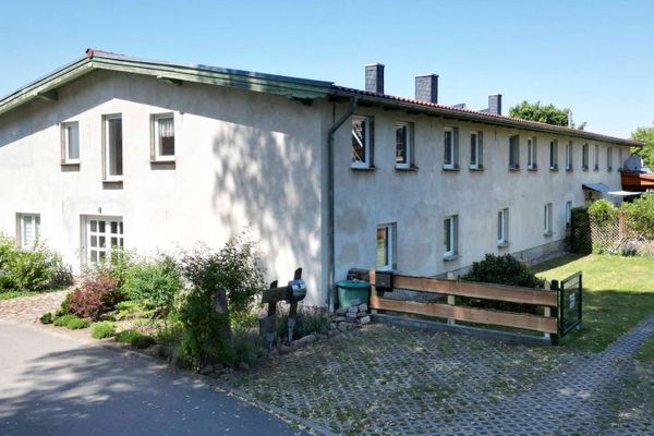 Mieszkanie nad jeziorem o wyjątkowym uroku – przestronny dom wielopokoleniowy z 3 lokalami mieszkalnymi