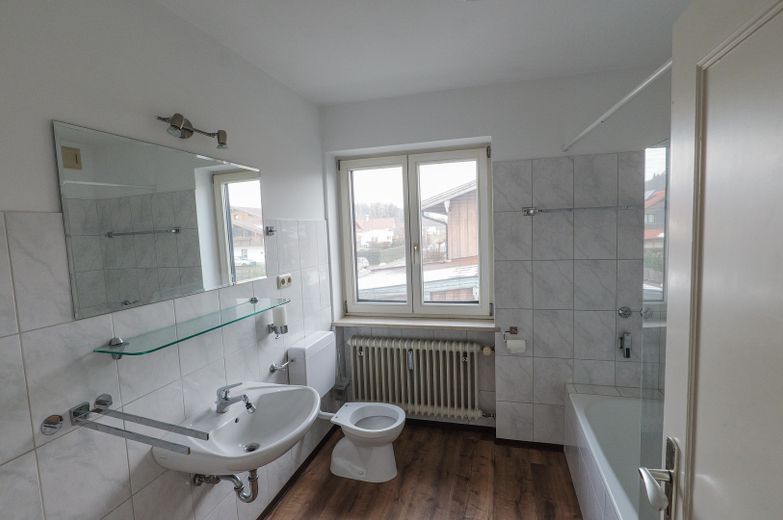 Badezimmer Wohnung OG