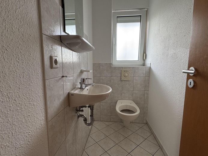 Jasne mieszkanie własnościowe z 3,5 pokojami w Heitersheim! – Gäste-WC