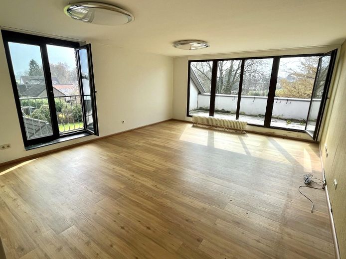 aktuell weiße Tapete 