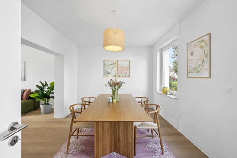 Charmante Doppelhaushälfte mit Garten - Ruhig & zentral - ohne Provision – EG Essbereich