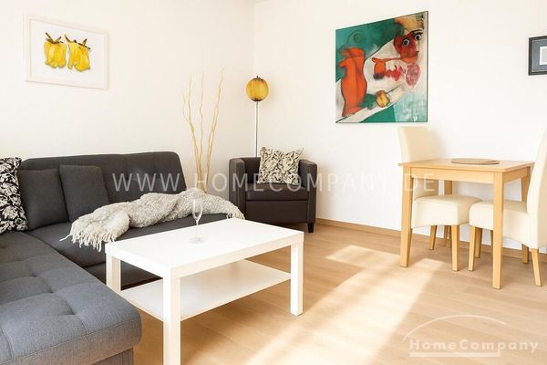 Gezellig, volledig gemeubileerd 2-kamerappartement met balkon in Sendling