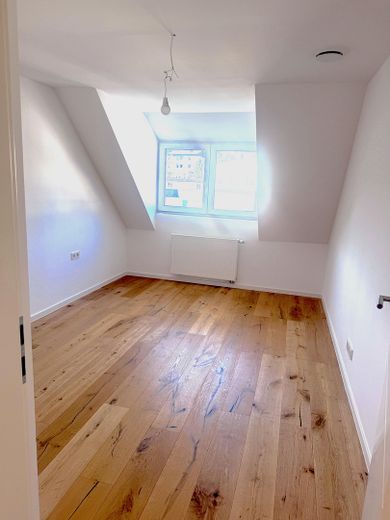 2 Zimmer oben