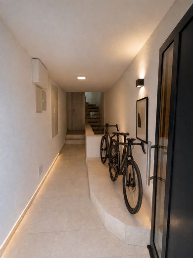 Casa nella casa con piscina, terrazza sul tetto e ascensore privato - Traunstein – Großzügiger Eingangsbereich