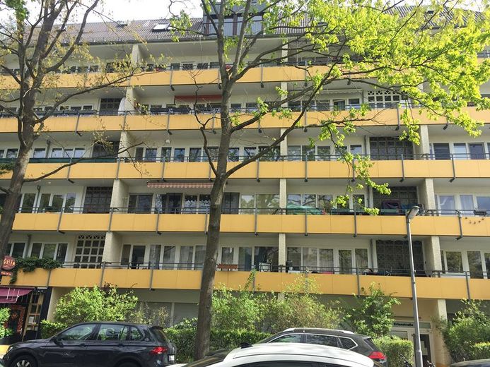 Steglitz: 2 Zimmer, 2 Balkone - gut für Selbstnutzer & Studenten – Foto 1