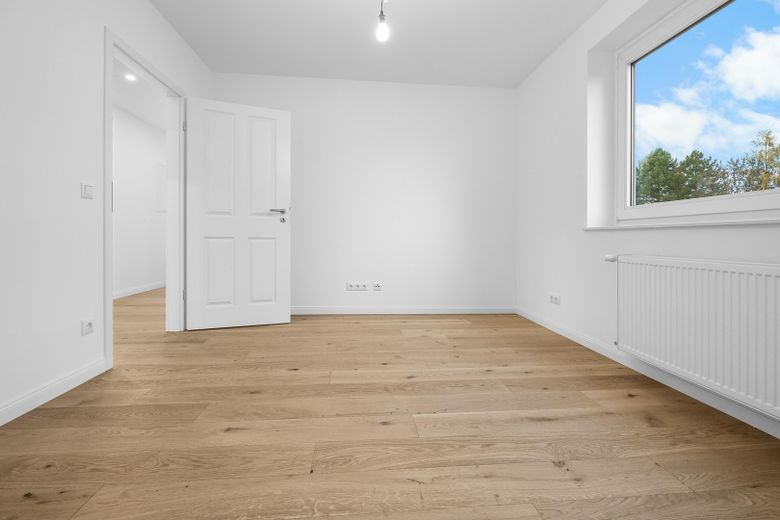 Erstbezug Saniert – 2 Zimmer – Balkon – Wettbergen – Zimmer