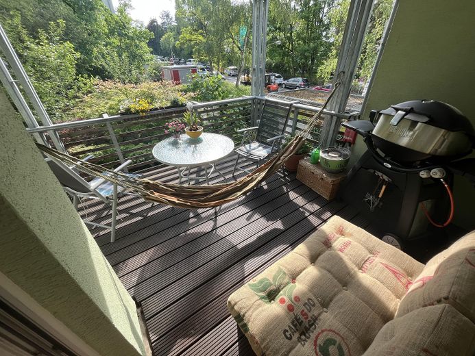 Super gelegene, top moderne 3-Z-W mit gr. Balkon zu verkaufen – sonniger süd-/west Balkon