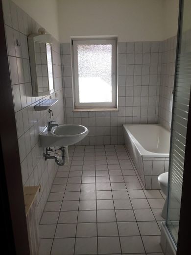 Badezimmer EG links