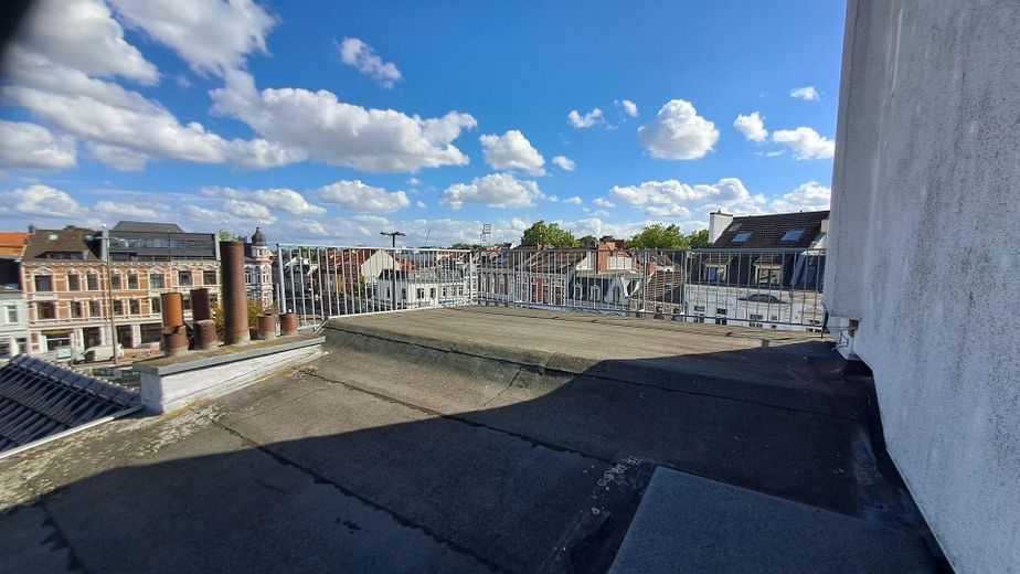 Residential and commercial building Vor dem Steintor from private owner – Dach