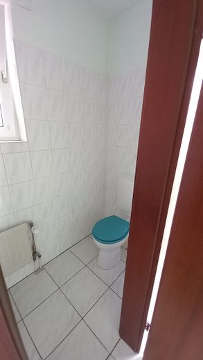 Doppelhaushälfte im Zentrum von Frechen mit Garage und Garten – Gäste Toilette Erdgeschoß