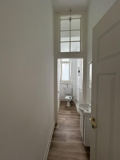 Renovierte Altbauwohnung im denkmalgeschützten Ensemble – WC