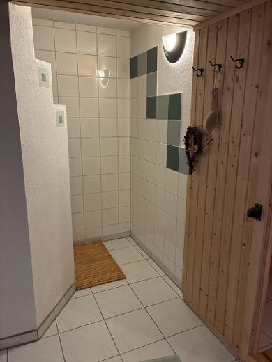 Gepflegtes Reiheneckhaus in ruhiger Lage – Dusche im Keller 