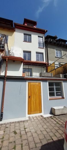 Quattro appartamenti completamente ristrutturati e di alta qualità sulle storiche mura cittadine di Meersburg, con vista da sogno – Foto 4