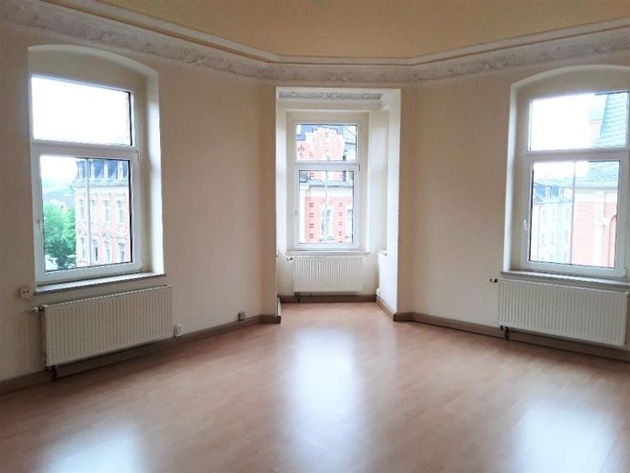 4-Raum Whg. m. Kachelofen im nostalgischen Style – Foto 1