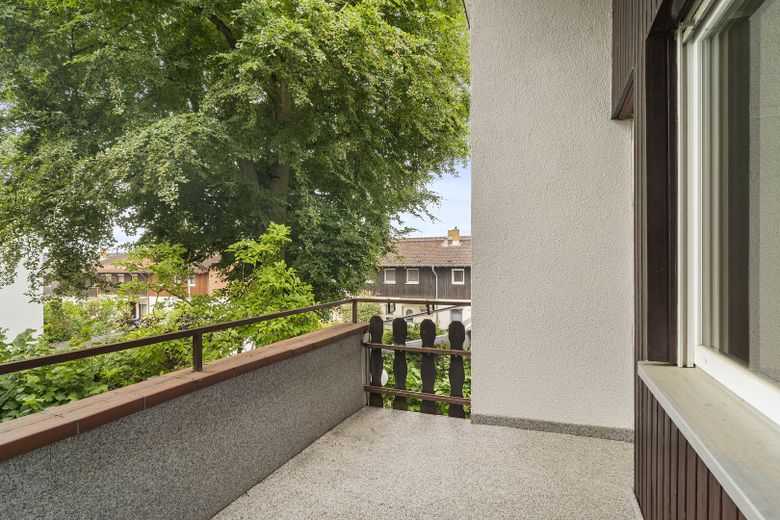 Großzügiges Wohnen auf über 280 m² Gesamtfläche – 611 m² Grundstück in begehrter Lage – Balkon
