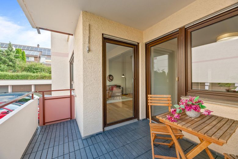 Helle und große 3 Zimmer Wohnung mit 2 Balkonen und Provisionsfrei – Balkon