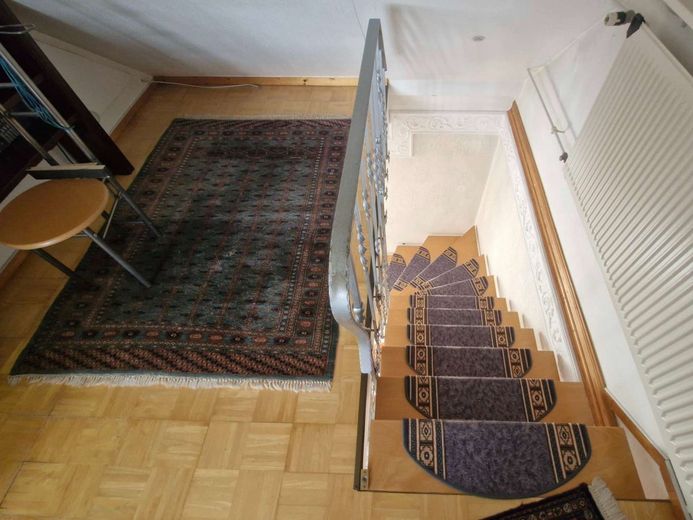 Stilvolle Landhausvilla - Wohnen mit Seele – Treppe zum DG