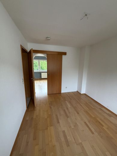 Schöne helle 97m2 große Maisonette Wohnung in Wiesloch-Baiertal – Schlafzimmer 1. OG
