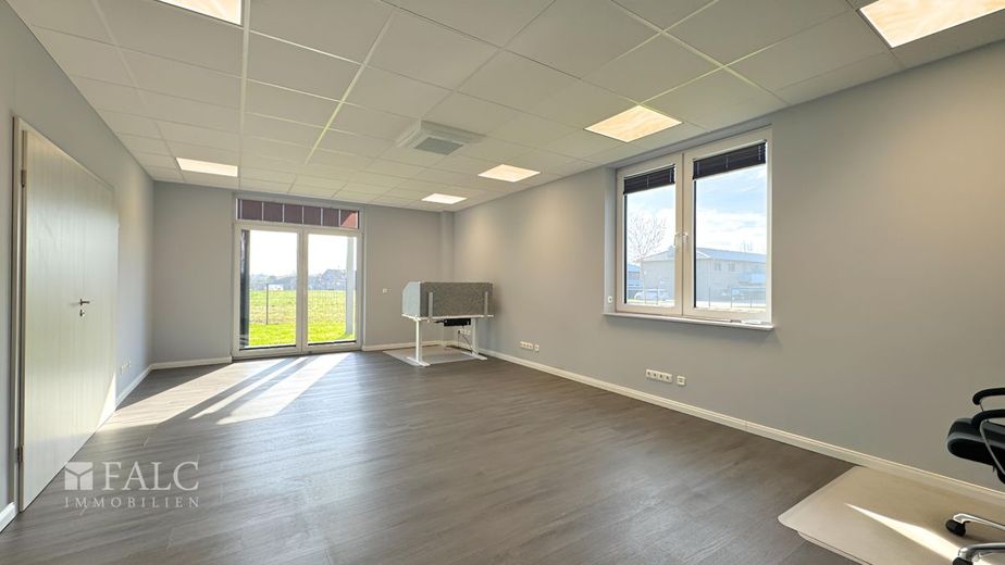 ***Attraktive Gewerbeeinheit mit flexibler Nutzung in Gadebusch*** – Büro 1