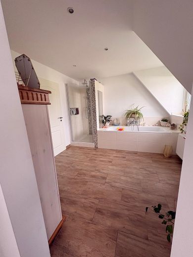 #Maison individuelle ou bifamiliale de 160 m² + potentiel de construction supplémentaire – Bad OG