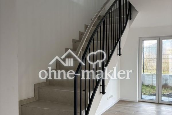 Prima occupazione: luminosa casa a schiera di testa con 4 locali