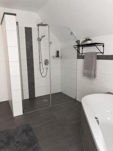Well-maintained wooden house  200m², 8 rooms, 4 bathrooms and particularly energy-efficient building services – Photo 37