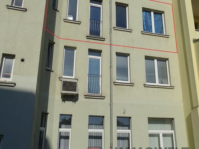 Inversión inmobiliaria en Gera: apartamento de 2 habitaciones alquilado con zona de estar diáfana – Foto 1