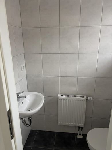 Stilvolles Reiheneckhaus mit Garage Stellplatz und ausgebautem Dachbereich mit Badezimmer – Foto 17