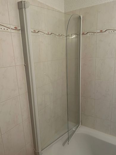 Badezimmer mit Wanne