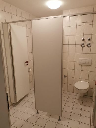 Купить или арендовать: кабинет, офис, юридическую контору в 78112 St.Georgen -безбарьерно в Ärztehaus – Photo 10