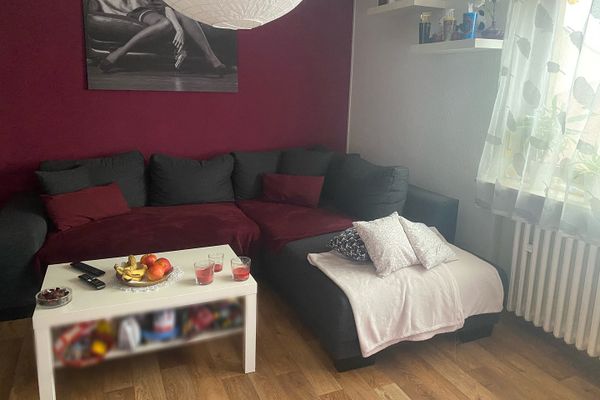 Single und junge Paare aufgepasst: 2 - Raum - Wohnung mit Balkon und EBK