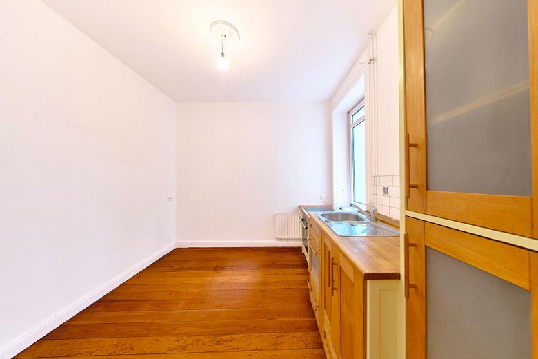 Gepflegte Altbauwohnung in Hamburg-Eimsbüttel – frisch renoviert, provisionsfrei – Küche